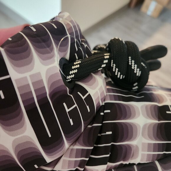 NEW Womens 6 UGG Logo  puffer classic Short maxi wave length boots - Picture 10 of 10